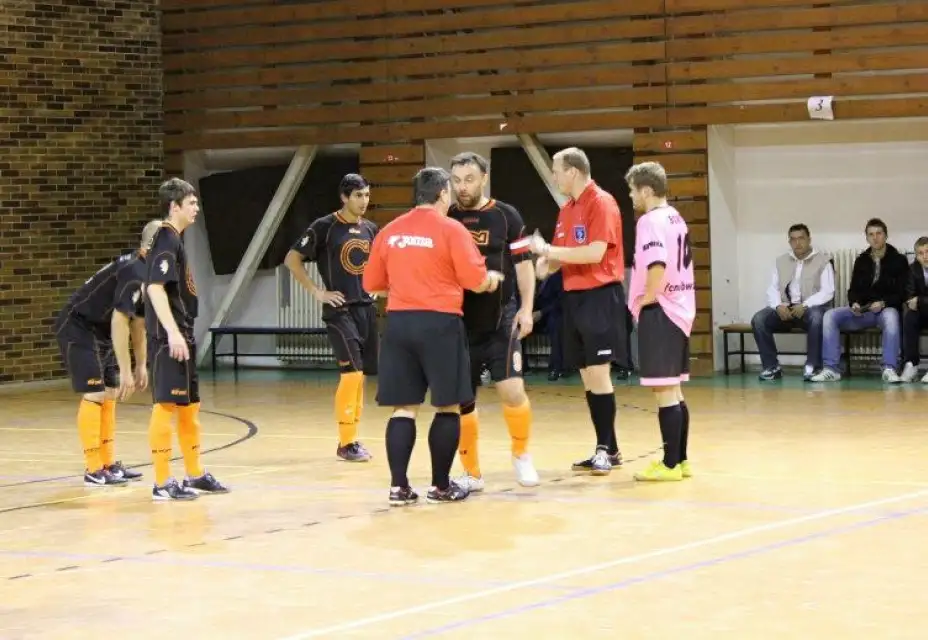 Áčko zítra vstoupí do futsalových soutěží